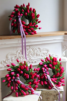 Witaj Wiosno Magenta, wiosenny wianek z tulipanów	