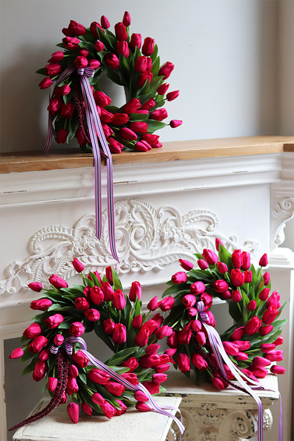 Witaj Wiosno Magenta, wiosenny wianek z tulipanów	