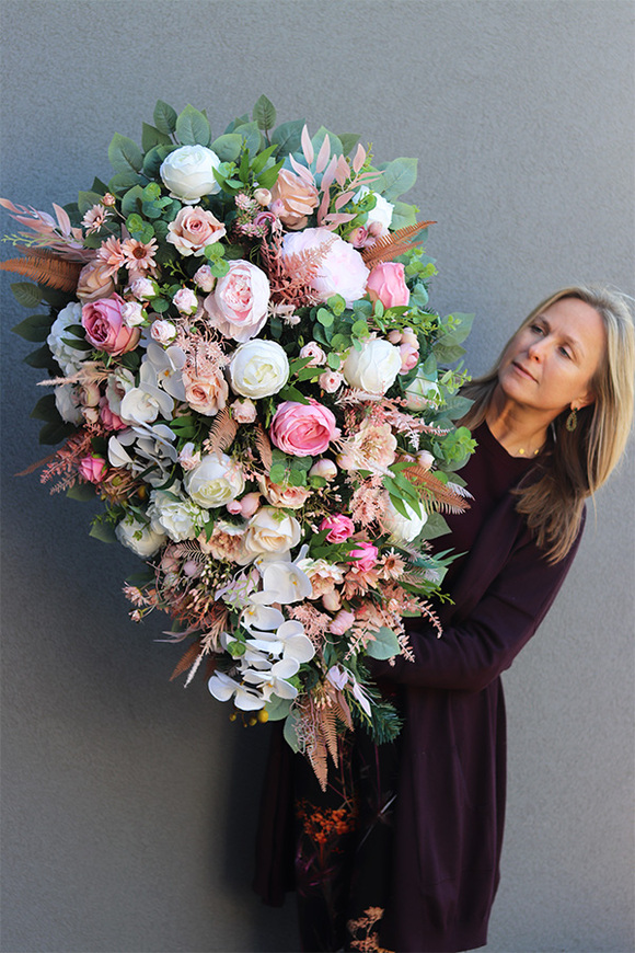Ylena Pianolla Cream, bogata wiązanka nagrobna