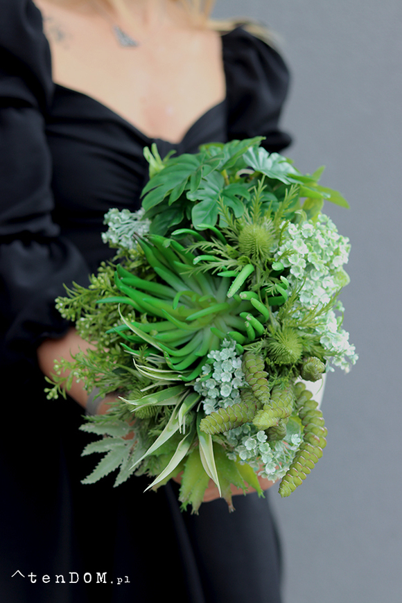 Arriba, kompozycja sukulenty w owalnej donicy, wym.26x30x20cm