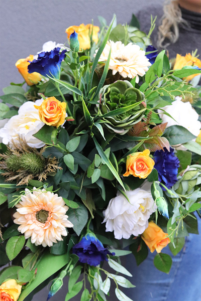 Lederita Volcan, kompozycja nagrobna na ciężkiej tacy