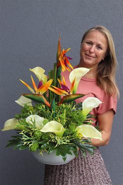 kompozycja kwiatowa Kedura wys.62cm