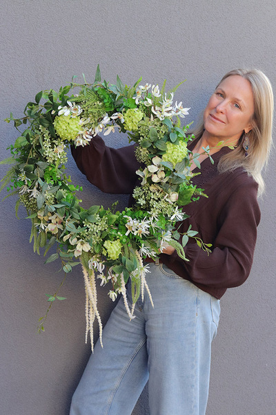 Kalinovo, zielony wianek na drzwi