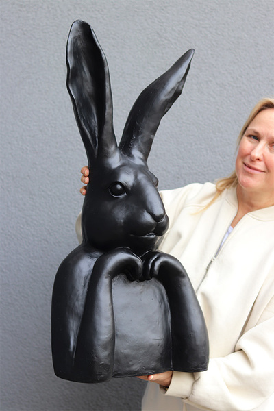 Myśliciel XXL Black, duży zajączek wielkanocny figurka