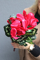 Cyklamen Pink, bukiet sztucznych kwiatów na piku