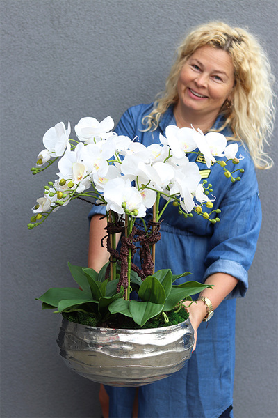 Hotels Deluxe, gumowy storczyk w srebrnej misie