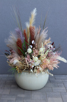 Piaskowe Pola, sztuczna trawa w donicy z ziołami