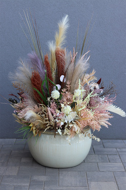 Piaskowe Pola, sztuczna trawa w donicy z ziołami, wys.118cm