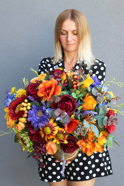 Jesienna Netlua, kompozycja kwiatowa w pucharze