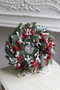 Zima w Mieście, świąteczny wianek na drzwi, śr.30cm