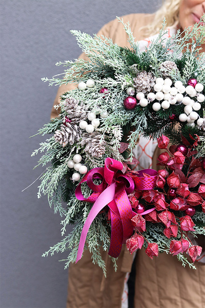 Beta Vee, wianek zimowy z miechunką