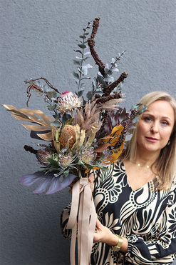 Neruta Mortario, duży nowoczesny bukiet nagrobny, dł.67cm