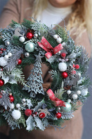 Srebrna Choinka, świąteczny wianek na drzwi