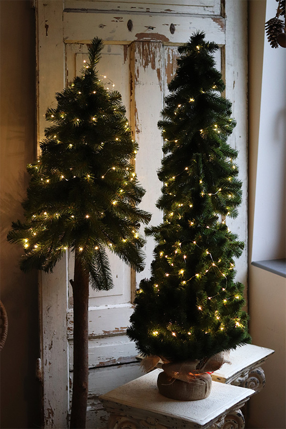 Zielona Panna LED 2, wysoka choinka sztuczna w jucie