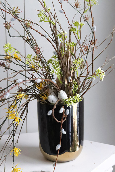 Simple Easter Glamour, stroik wielkanocny z forsycją