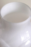 Kokarda Glassier, wazon szklany z kokardą