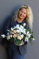 Biel Dekore, kompozycja kwiatowa w naczyniu