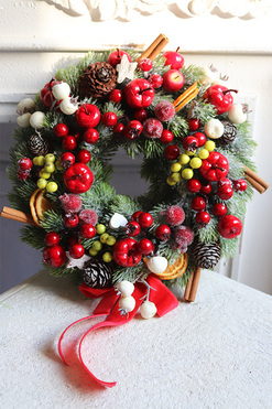 Czerwone Korale, bożonarodzeniowy wianek na drzwi, śr.27cm 