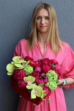 OD RĘKI Mother's Heart, flowerbox serce z orchideą, wys.20cm 