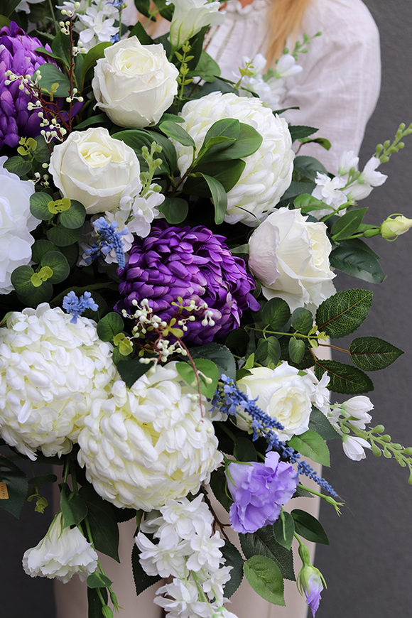 Yrenna, kompozycja nagrobna w naczyniu	