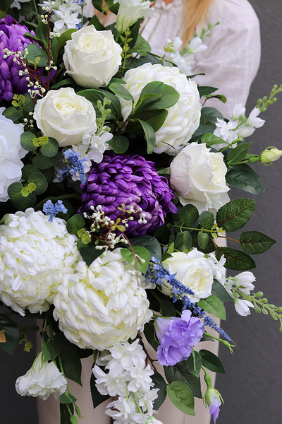 Yrenna, kompozycja nagrobna w naczyniu	