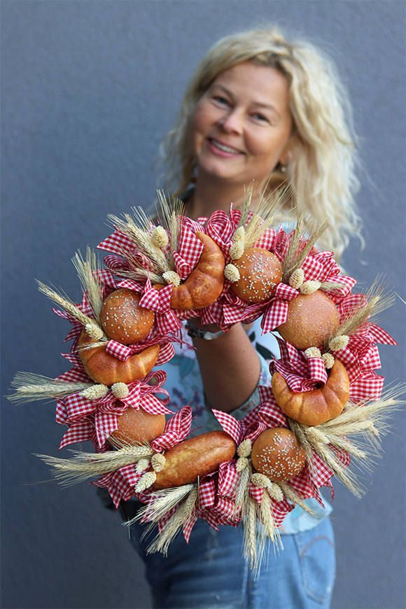 Pieczywo 2, wianek dekoracyjny do powieszenia