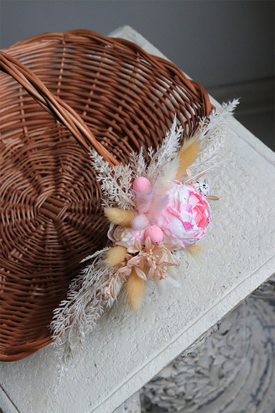 Hanka, brązowy koszyczek wielkanocny