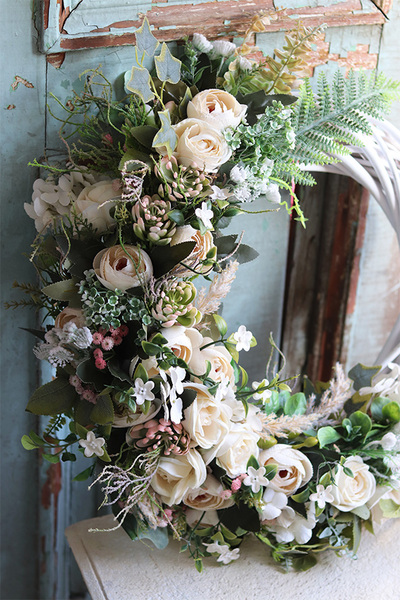 Tatiana, asymetryczny wianek na drzwi, śr.45cm 