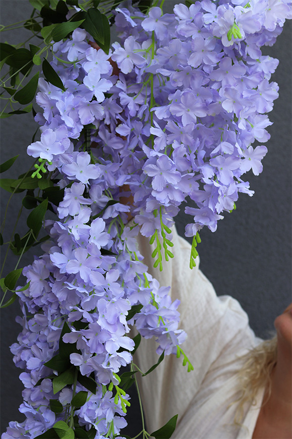 Wisteria Usagi, elegancka girlanda z liliowymi kwiatami