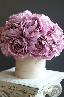 Pivonia, flowerbox z różowymi peoniami, wym.37x34cm  