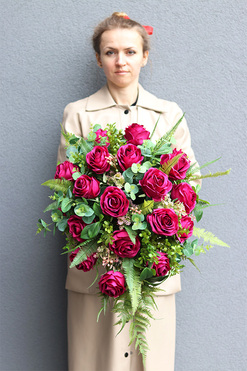 Różowa Róża, kompozycja nagrobna w drewnianym naczyniu, wym.