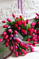 Witaj Wiosno Magenta, wiosenny wianek z tulipanów	