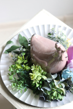 Kura na Grzędzie, wielkanocny stroik na srebrnej tacy, śr.33cm