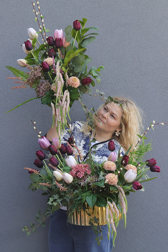 Tulippo England, wiosenny bukiet nagrobny