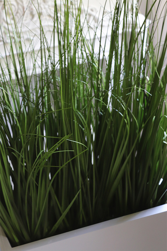 Marco Hilonea New, sztuczne trawy w donicy Fiberglass