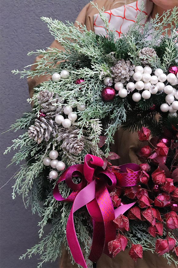 Beta Vee, wianek zimowy z miechunką