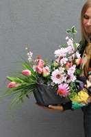 Różowy Ogród, kompozycja nagrobna w misie Volcan