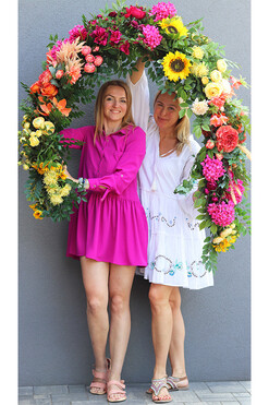 Benettoni, bogata girlanda kwiatowa, dł.250cm 