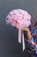 Pink Roses, kompozycja kwiatowa w misie