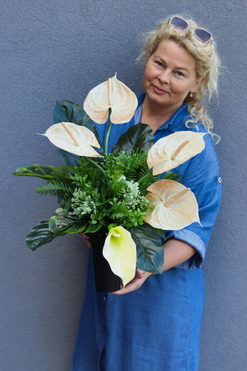 Anturium Cappucino, bukiet nagrobny we wkładzie, wys.60cm