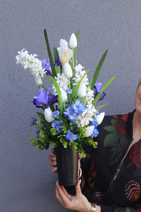 Tulip Iris, bukiet nagrobny we wkładzie