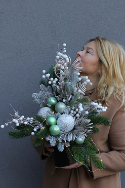 Green Xmas, świąteczny bukiet nagrobny we wkładzie, wys.50cm