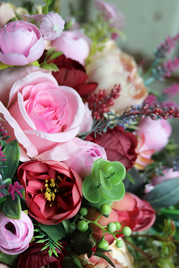 Bella Lux Corrida, kompozycja kwiatowa w szklanym wazonie