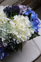 Bluenida, kompozycja z niebieskich hortensji, wym.30x39x25cm