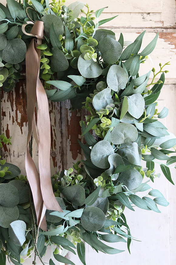 Gedrua, zielony wianek na drzwi