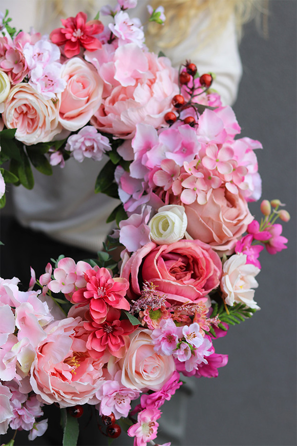 Pink Life, różowy wianek na drzwi