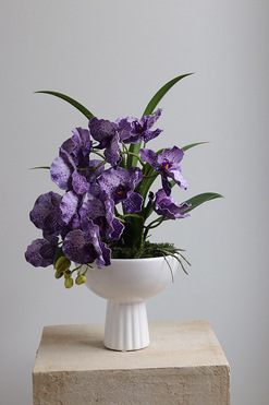 OD RĘKI Violet Fantasy, fioletowy sztuczny storczyk w pucharze, wys.46cm