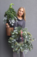 Zimową Porą, zielony wianek dekoracyjny