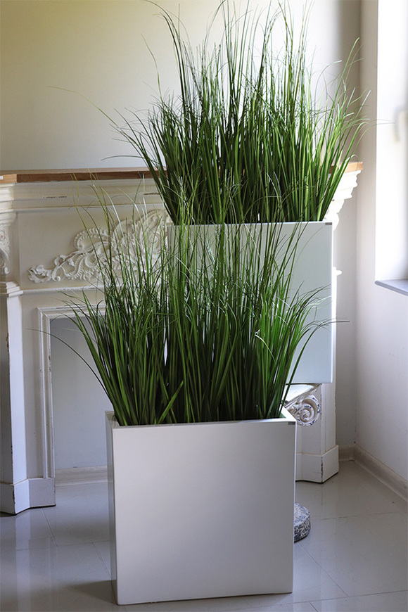 Marco Hilonea New, sztuczne trawy w donicy Fiberglass