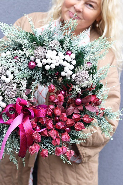 Beta Vee, wianek zimowy z miechunką